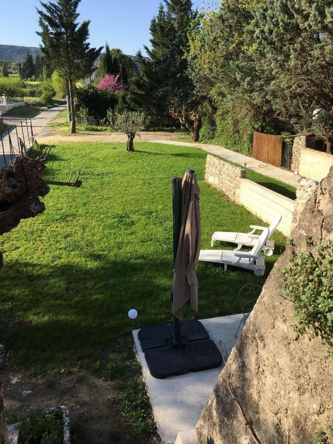 Gites "Oustaou De Bourboul" Grospierres Exteriör bild
